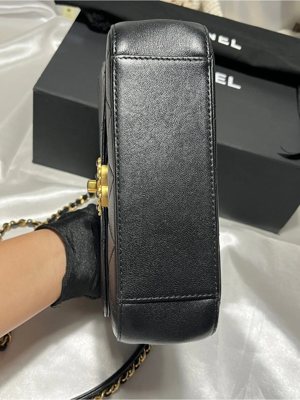 CHANEL classic quilted